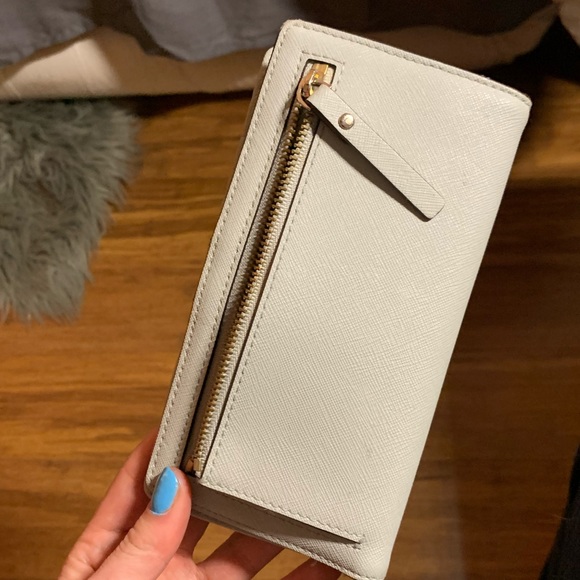 Light Gray Kate Spade ♠️ Wallet - Picture 3 of 3